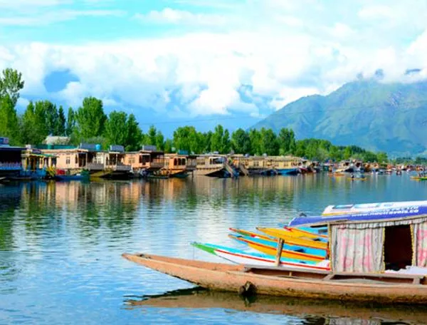 Kashmir in April Dal Lake