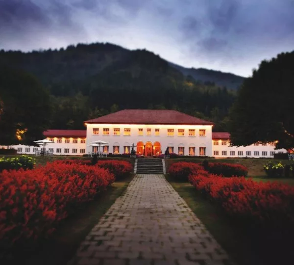 Lalit Grand Palace, Srinagar