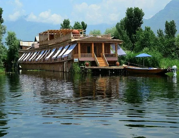 Sukoon Houseboat, Srinagar