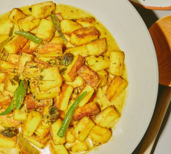 Kashmiri Chaman paneer cottage cheese cooked in rich tomato based gravy