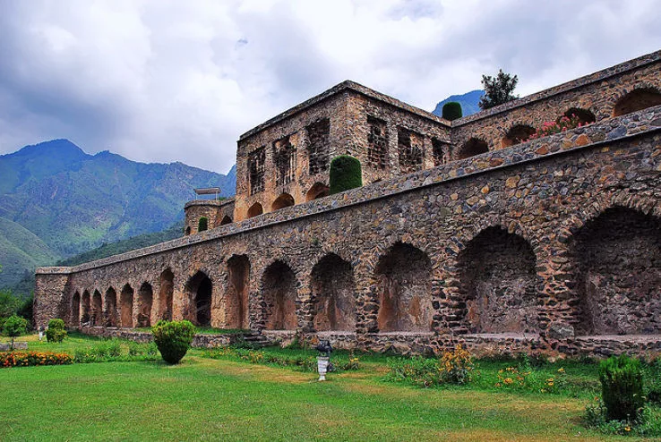 Pari Mahal Behenchod