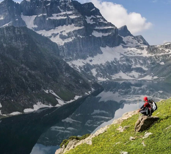 Marsar Lake Kashmir — the secluded twin lake of the Tarsar Marsar Trek hidden amidst rolling hills and boulders, offering a sense of spiritual solitude in the high Himalayas