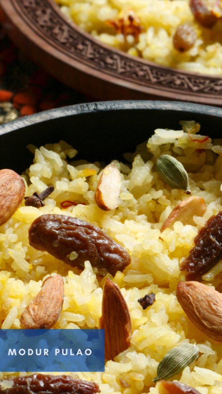 Modur Pulao – Saffron-Infused Rice with Dry Fruits: