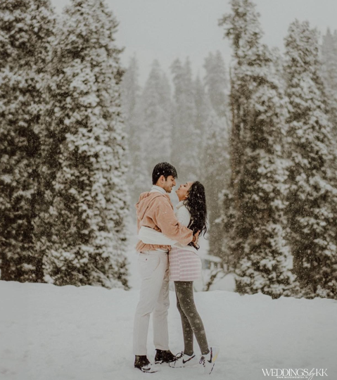 Sonamarg Kashmir honeymoon — the Meadow of Gold with snow-capped peaks and glacial landscape, perfect for adventurous honeymooning couples seeking trekking and nature experiences in Kashmir